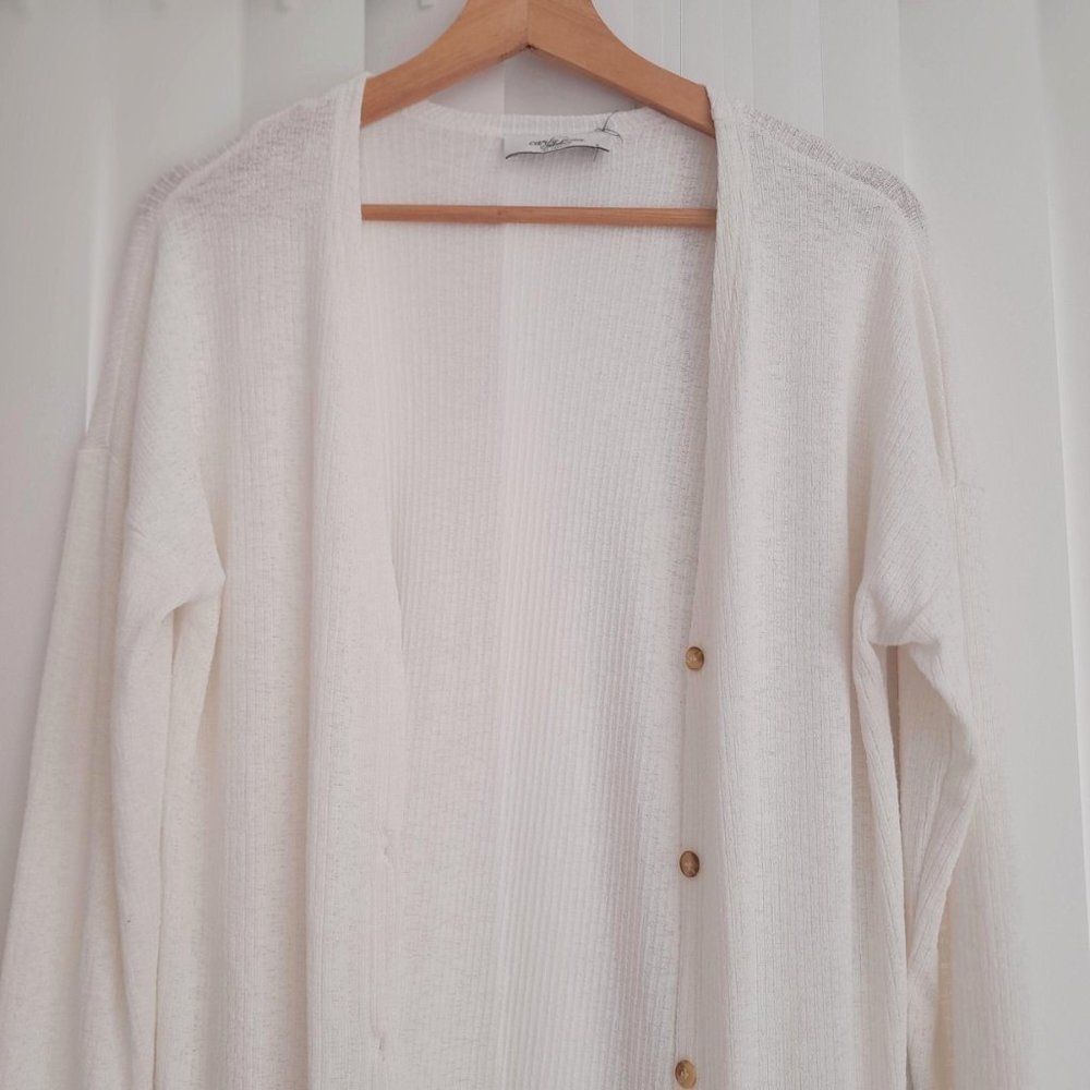 Carly Jean White Cardigan Size Small